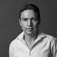 Dave-Featurespace-bw-oo73z74xk9ytxbr0hvwfd7lglamb2sru0zfmpimxn4